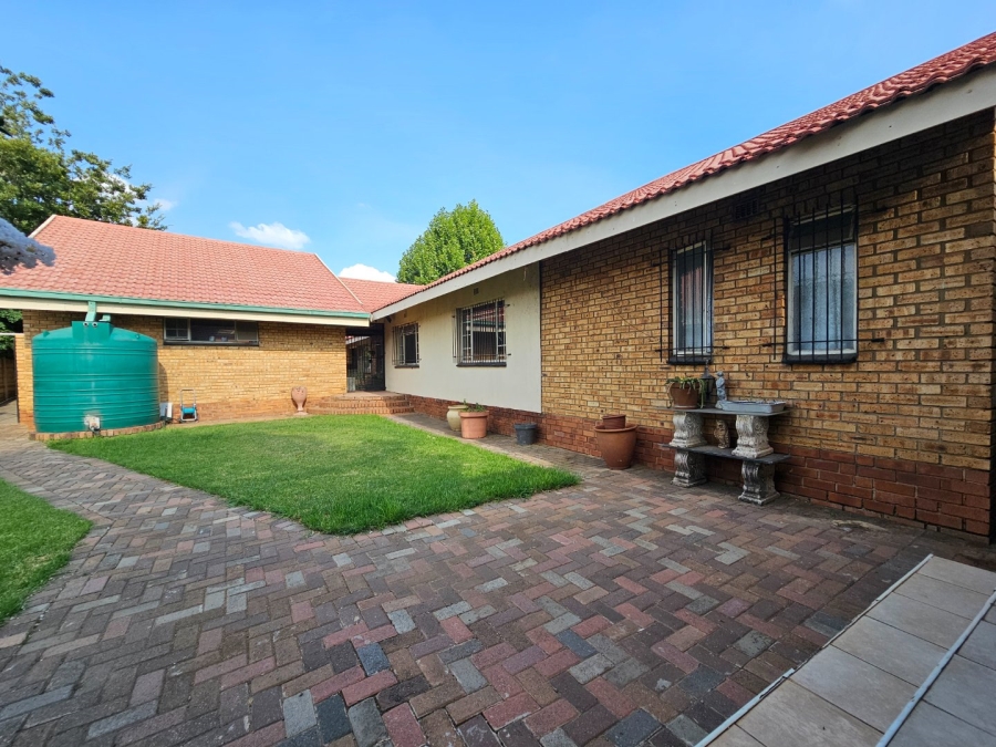 3 Bedroom Property for Sale in Vaalpark Free State